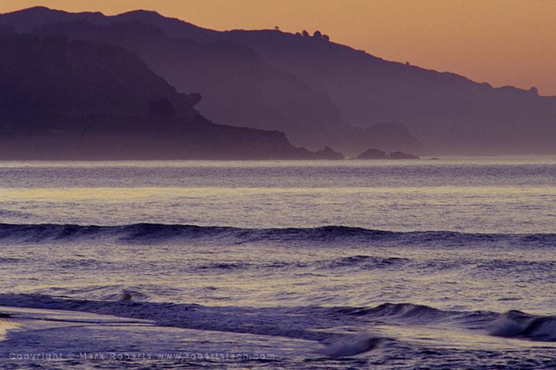 Bolinas Waves at Dawn - 7d400613