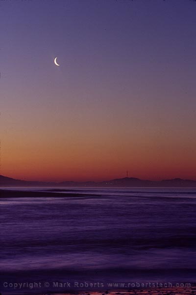 Moon Over San Francisco #39 - 7d400939