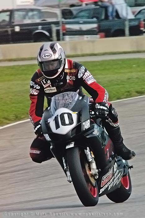 Doug Chandler on the Ducati 748 - 7d402106
