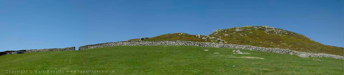 Mountain and Drystone Wall - 7d500775